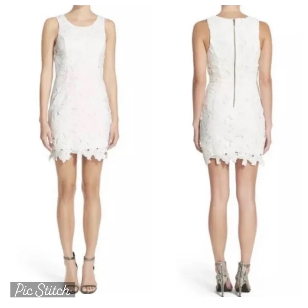 ASTR The Label White Textured Floral Body-Con Dress